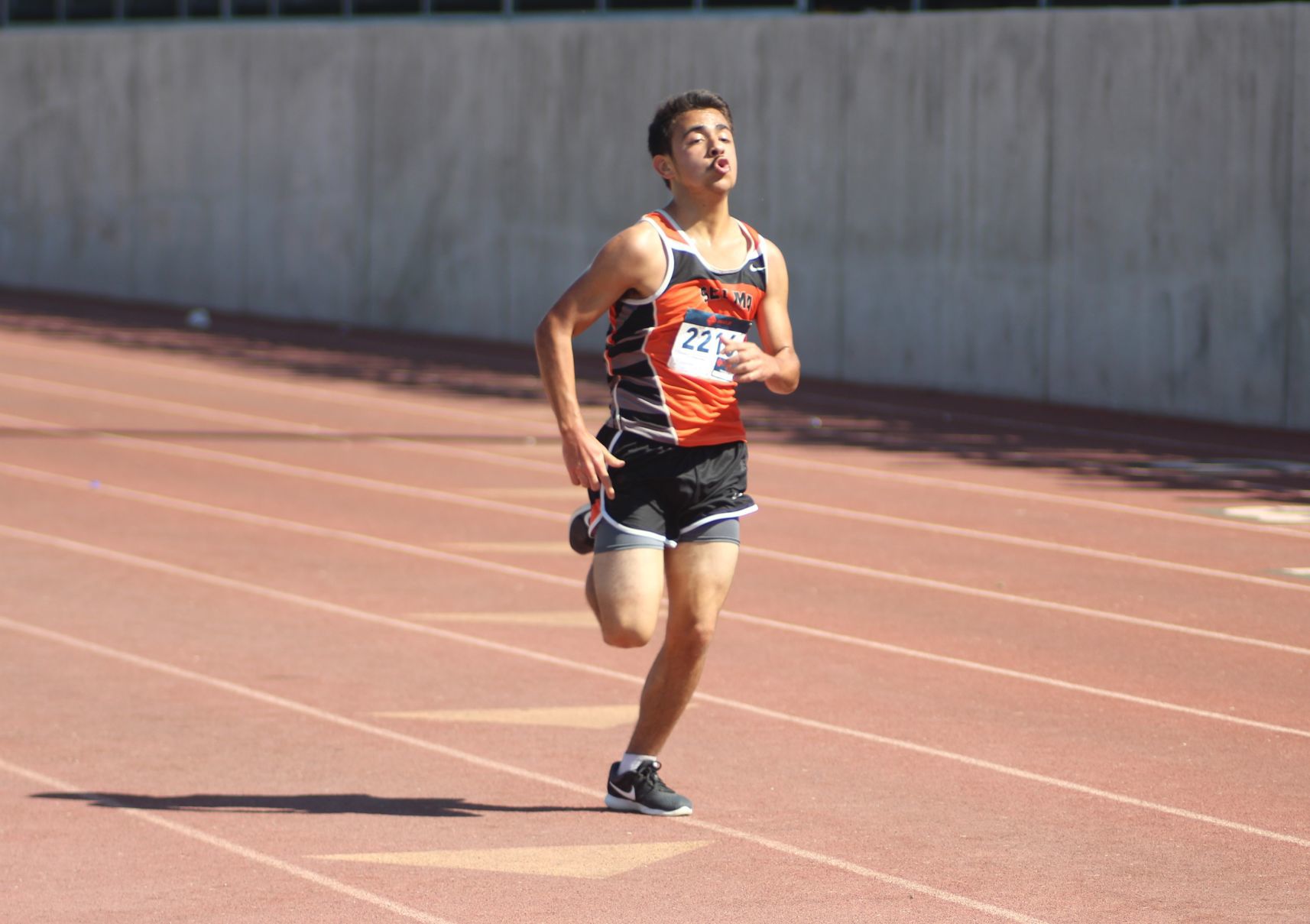 Kingsburg hosts cross country meet